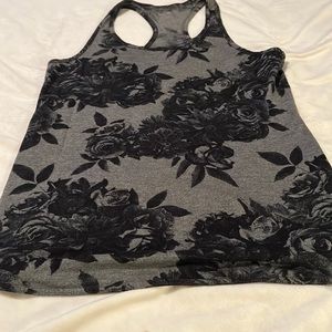 Adidas women’s work out tank size small